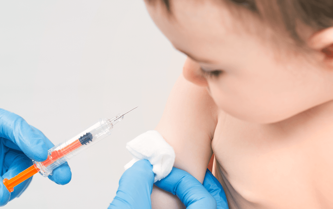 Vacinas combinadas: menos picadas, mais proteção para o seu bebê